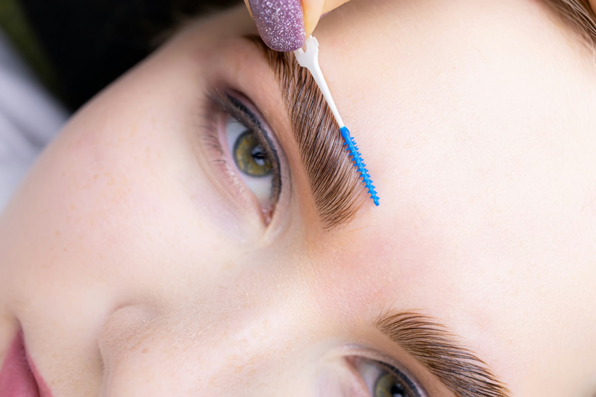 lamination of eyebrows with the help of the composition